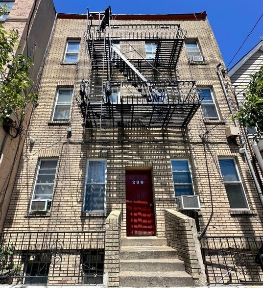 208 38th St, Union City, NJ for sale - Primary Photo - Image 1 of 19