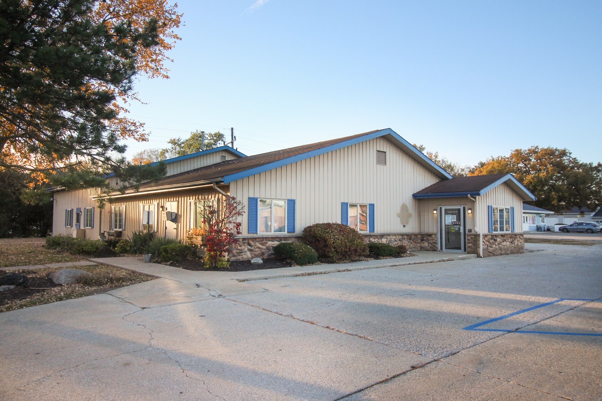 614 N Main St, North Webster, IN à vendre Photo principale- Image 1 de 11