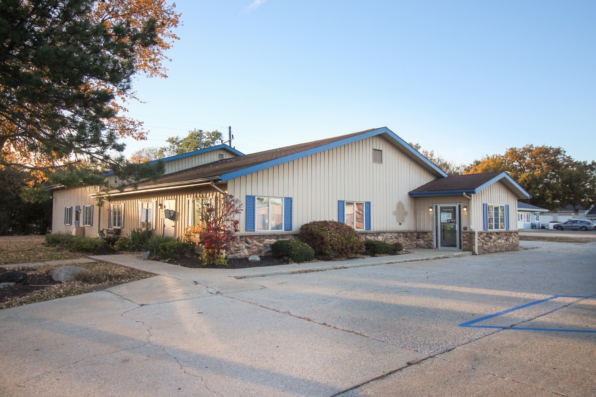 614 N Main St, North Webster, IN for sale Primary Photo- Image 1 of 11