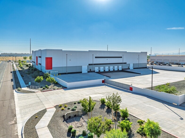 10760 N 132nd Ave, Surprise, AZ à vendre - Photo du bâtiment - Image 2 de 6