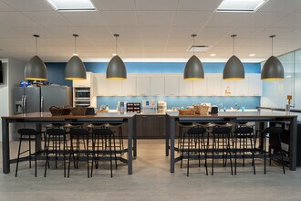 55 Old Bedford Rd, Lincoln, MA for lease Interior Photo- Image 2 of 3