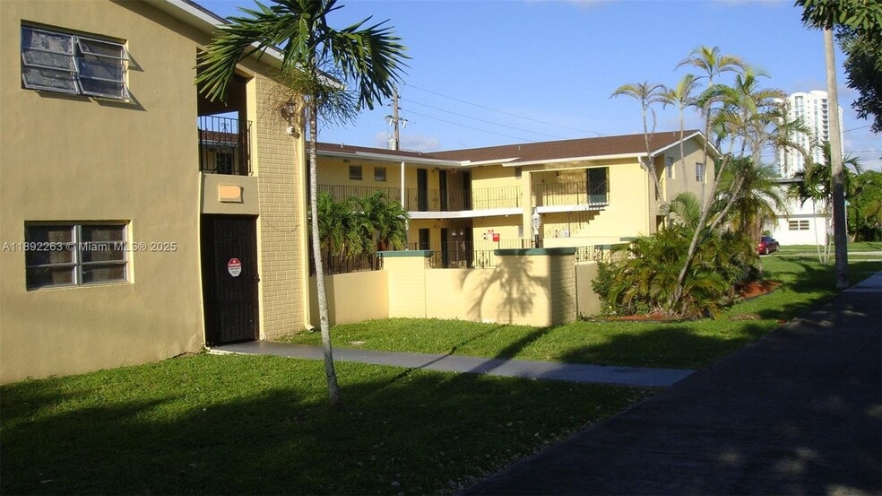2285 NE 172nd St, North Miami Beach, FL for sale - Building Photo - Image 3 of 6