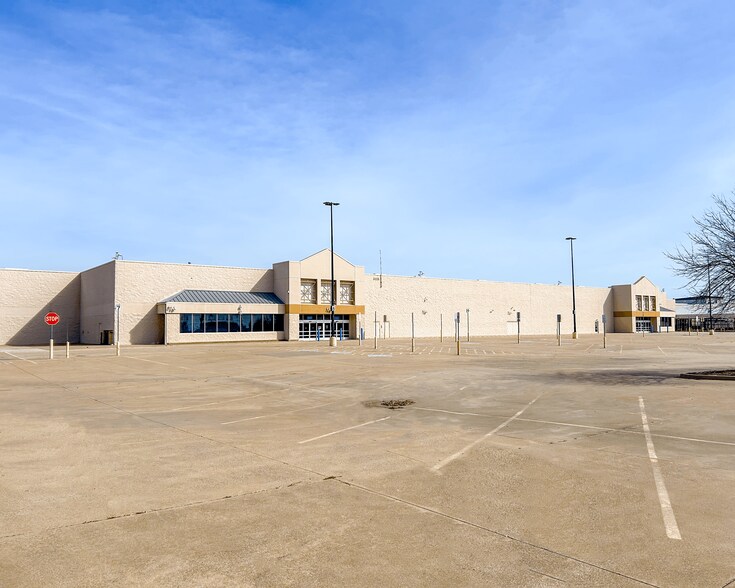 3155 W Wheatland Rd, Dallas, TX à vendre - Photo du bâtiment - Image 2 de 5