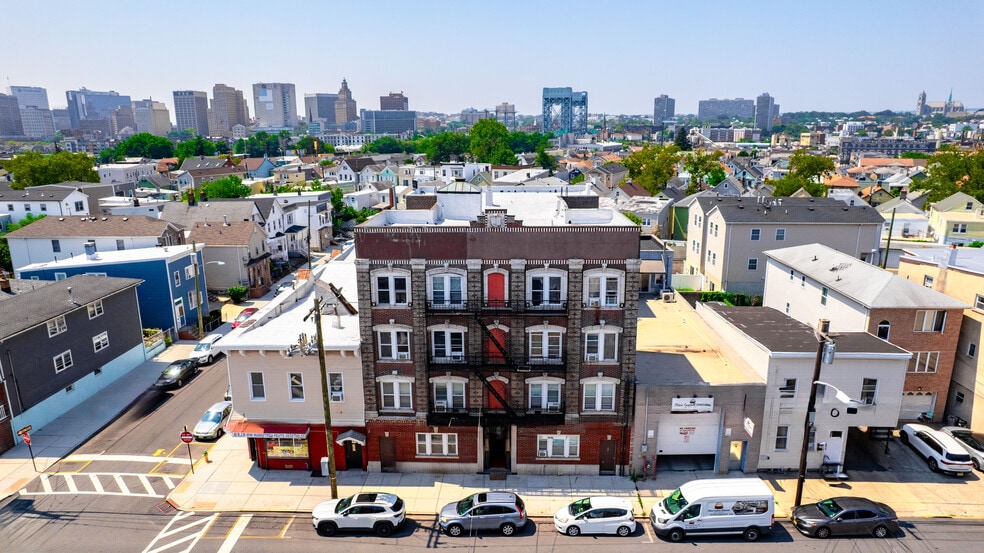 302-304 N 3rd St, Harrison, NJ for sale - Building Photo - Image 3 of 15