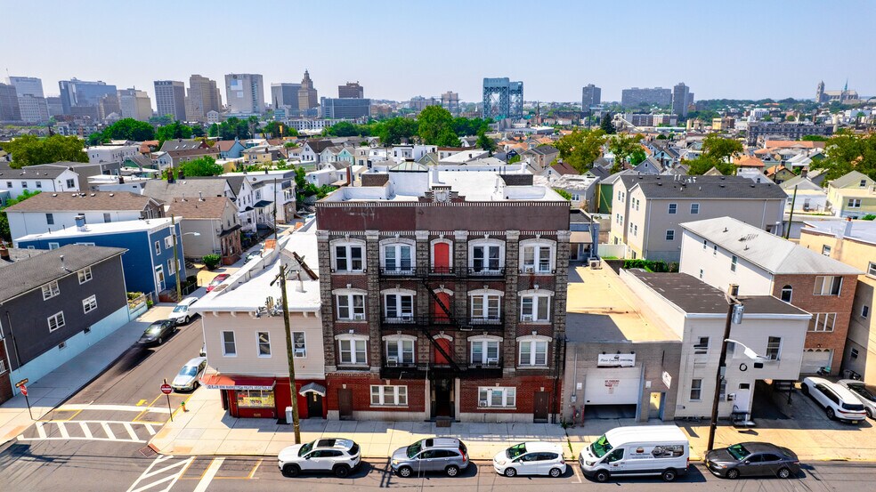 302-304 N 3rd St, Harrison, NJ à vendre - Photo du bâtiment - Image 3 de 15