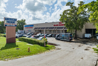 Plus de détails pour 5240-5260 NW 167th St, Hialeah, FL - Industriel à louer