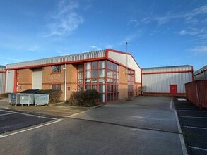 13 Finch Dr, Braintree for lease Building Photo- Image 2 of 2