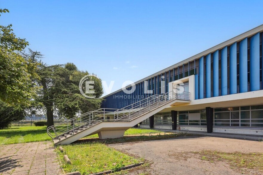 Flex dans Alfortville à louer - Photo du bâtiment - Image 2 de 20