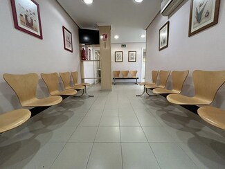 Plus de détails pour Commerce de détail à louer