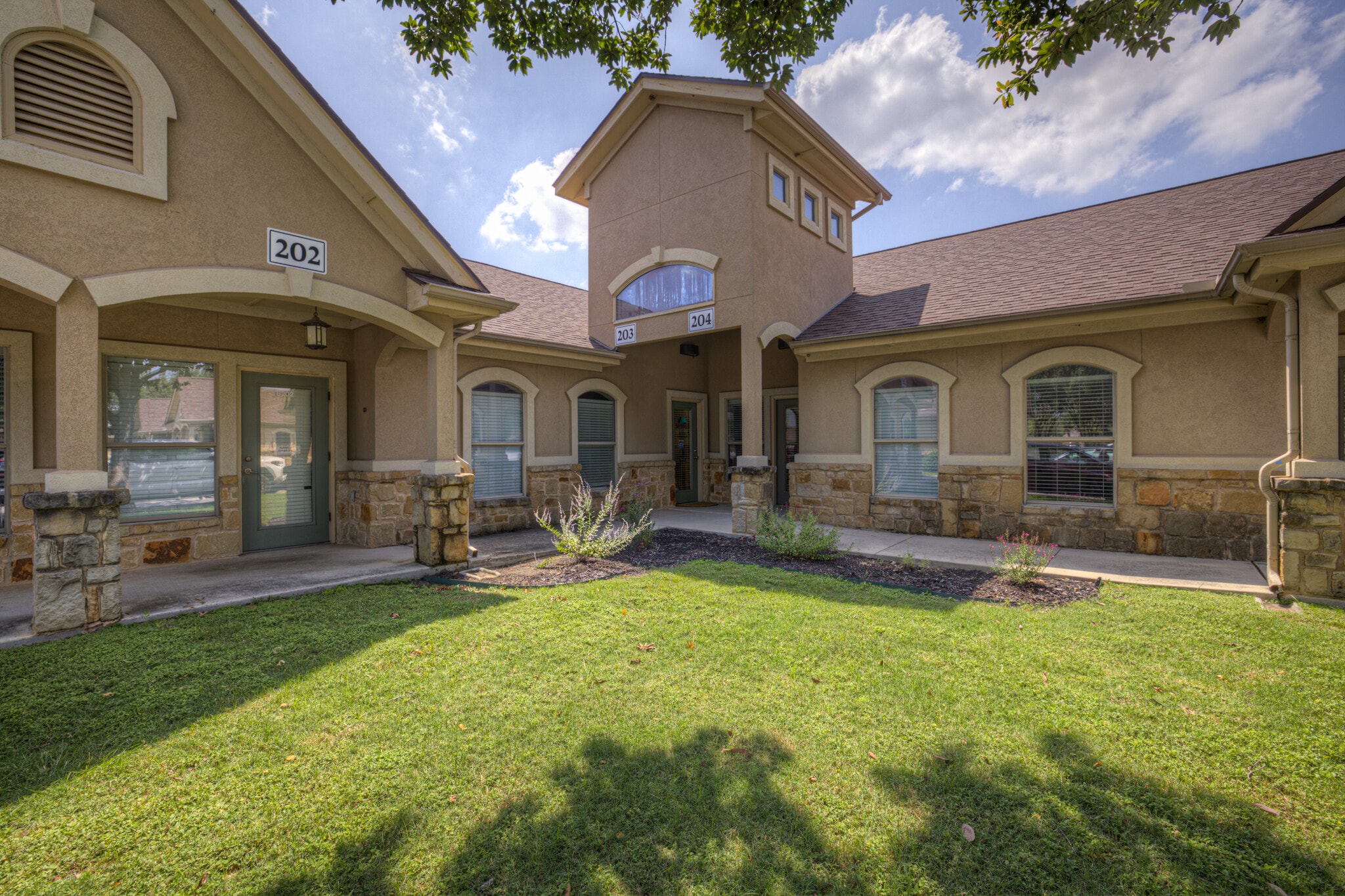 1619 E Common St, New Braunfels, TX à vendre Photo intérieure- Image 1 de 15