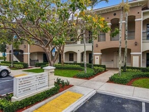 7551 Wiles Rd, Coral Springs, FL for lease Interior Photo- Image 1 of 14