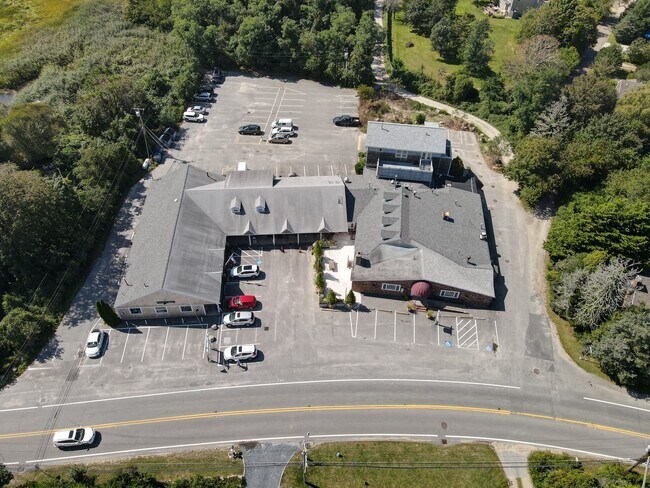More details for 410 W Falmouth Hwy, Falmouth, MA - Retail for Lease