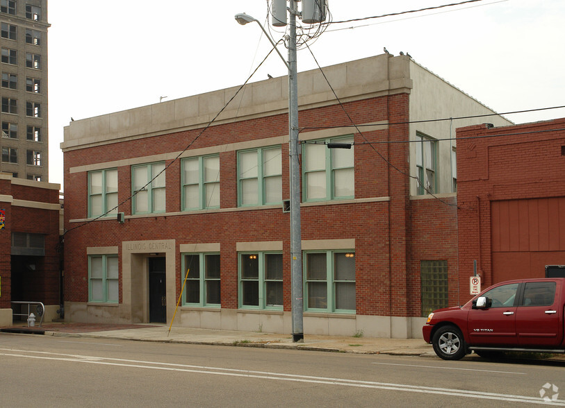 301 W Capitol St, Jackson, MS for lease - Primary Photo - Image 1 of 19