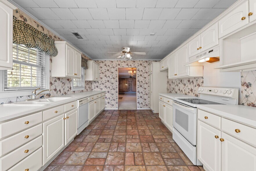 7228 US Highway 311, Sophia, NC à vendre - Photo intérieure - Image 3 de 15