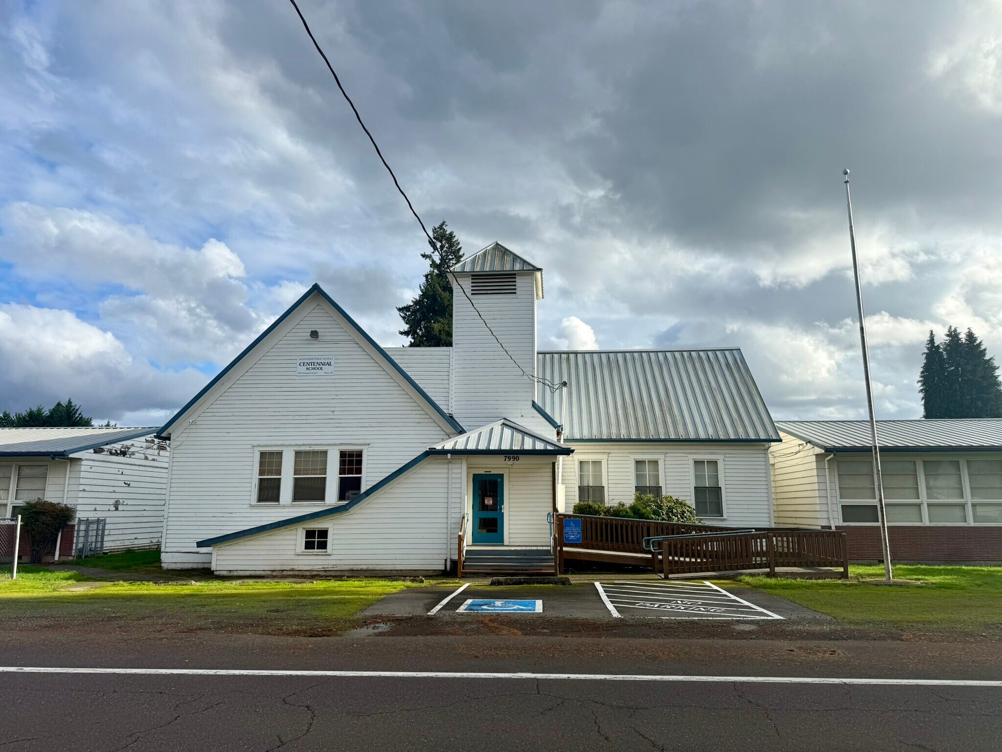 7990 Wheatland Rd N, Keizer, OR à vendre Photo principale- Image 1 de 6