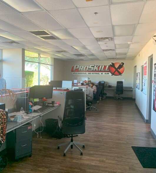 4215 W Fortune Dr, Anthem, AZ à louer - Photo du bâtiment - Image 2 de 8