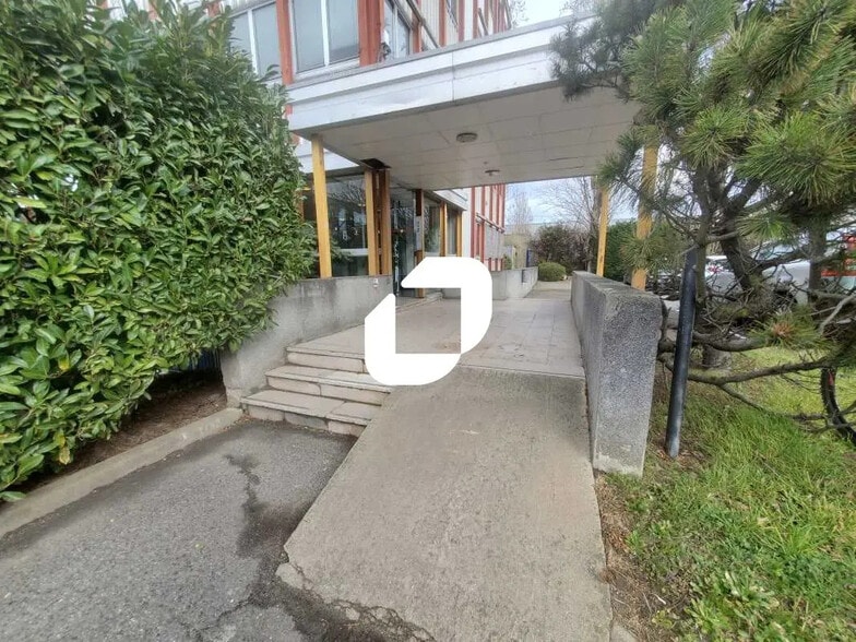 16 Rue Des Oliviers, Thiais for lease - Building Photo - Image 2 of 17