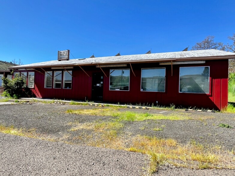 99 3rd St, Maupin, OR for sale - Building Photo - Image 2 of 34