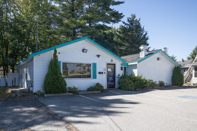 Plus de détails pour 5 Ocean Park Rd, Old Orchard Beach, ME - Commerce de détail à louer