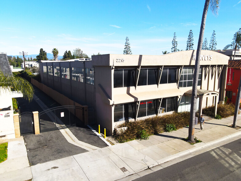 2215 N Broadway, Santa Ana, CA for sale - Building Photo - Image 3 of 12