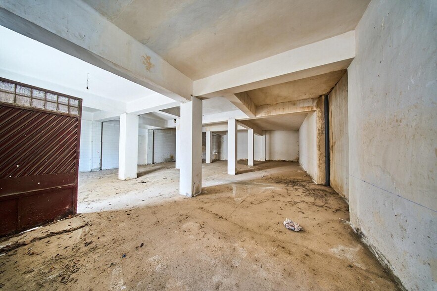 de Mora, Baza, Granada for sale - Interior Photo - Image 2 of 9