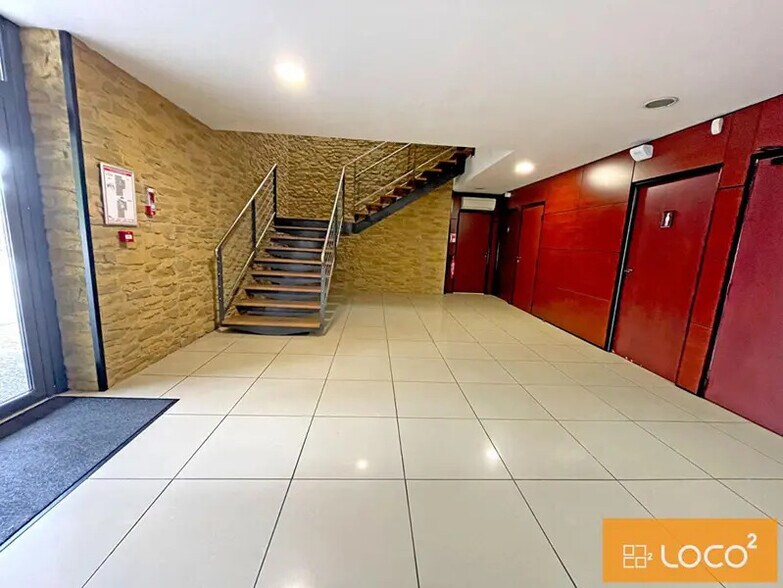 1 Rond-Point De Flotis, Saint-Jean à louer - Hall d’entrée - Image 3 de 24