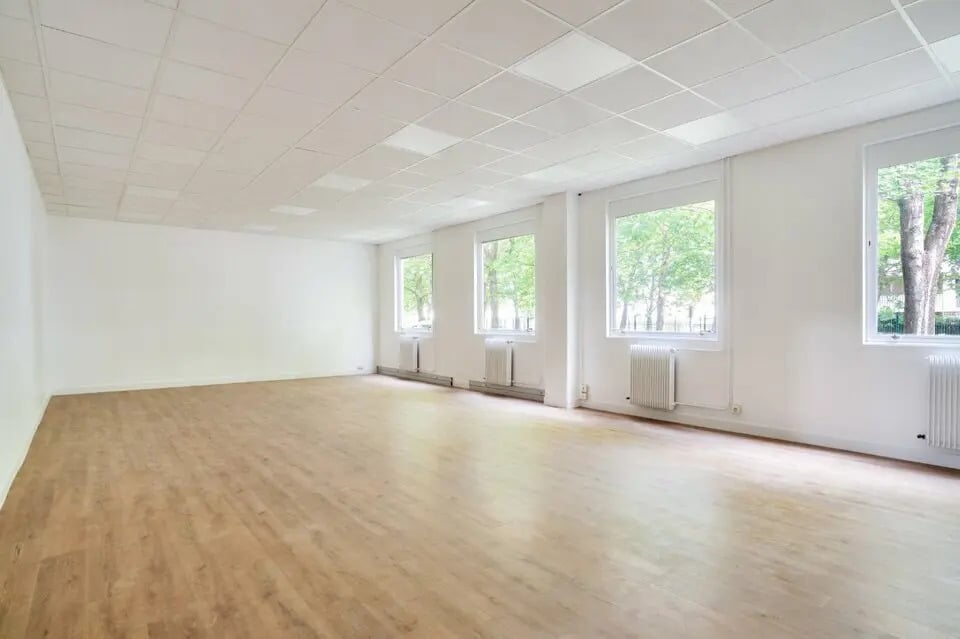 Office in Lognes for lease Interior Photo- Image 1 of 8