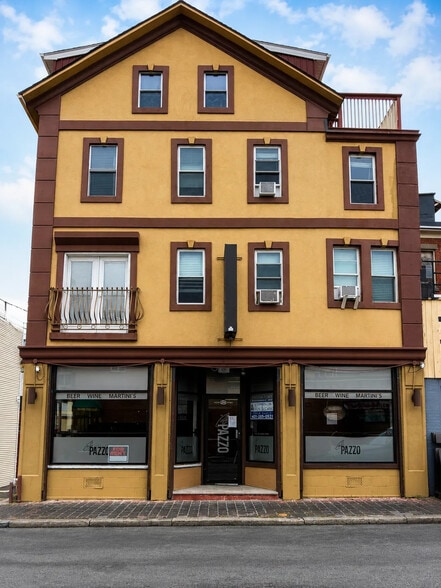 150 Acorn St, Providence, RI for lease - Building Photo - Image 2 of 2