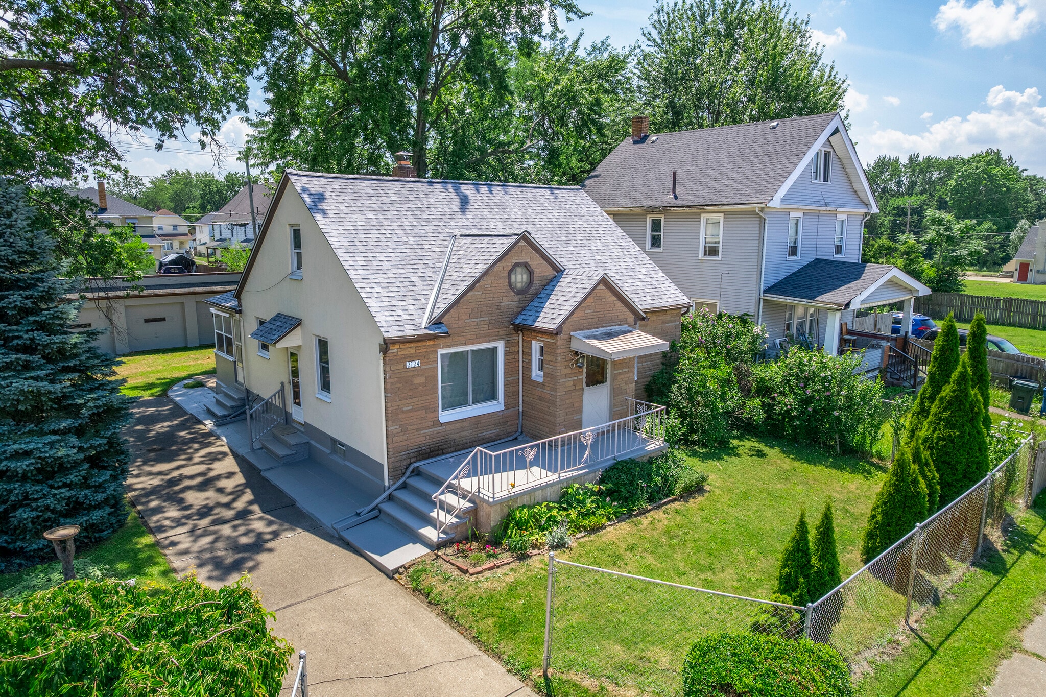 2124 E 28th St, Lorain, OH for sale Primary Photo- Image 1 of 45
