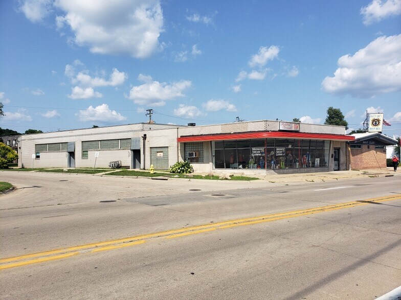 2322 Charles St, Rockford, IL à vendre - Photo du bâtiment - Image 3 de 12