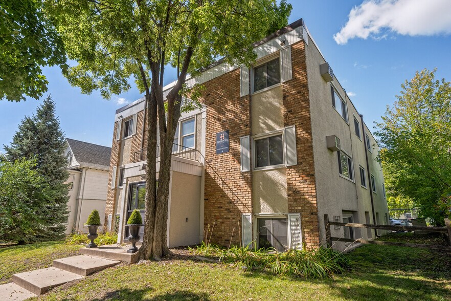 2016 Grand Ave S, Minneapolis, MN à vendre - Photo du bâtiment - Image 3 de 9