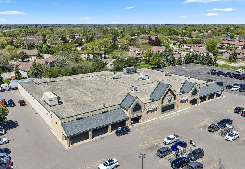 5600 Spring St, Racine, WI à vendre - Photo du bâtiment - Image 3 de 17