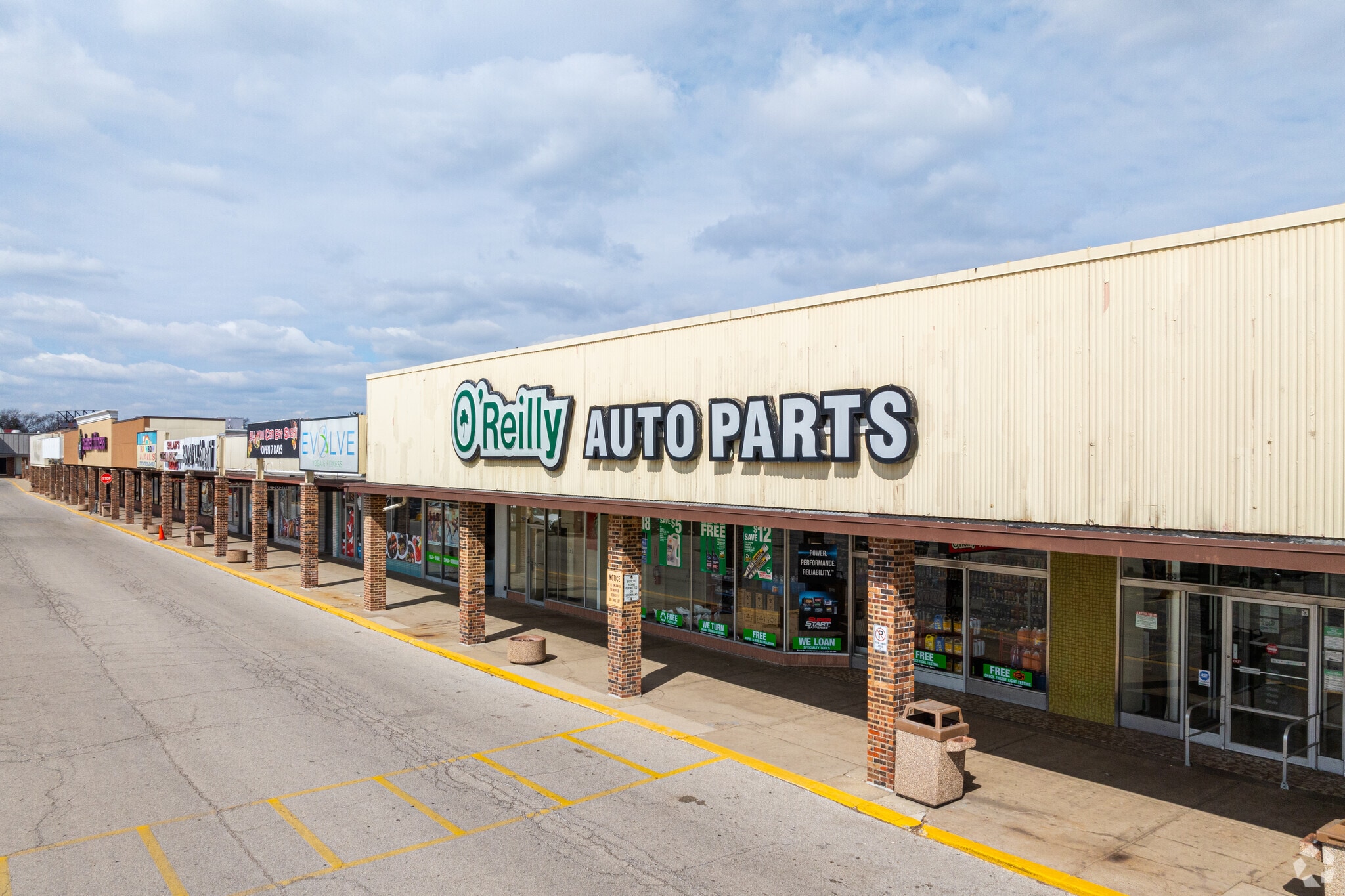 7200-7342 W Foster Ave, Chicago, IL à louer Photo du bâtiment- Image 1 de 7
