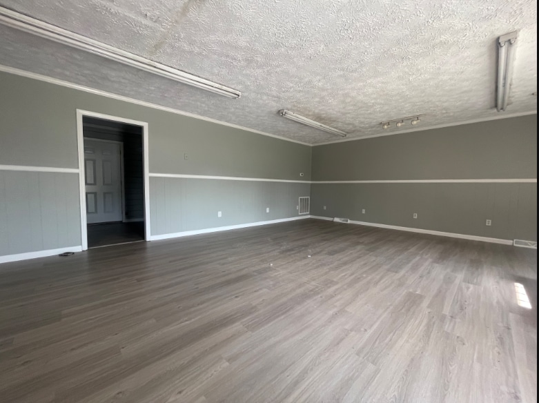 214 N Park Rd, Wadesboro, NC for lease - Interior Photo - Image 3 of 4