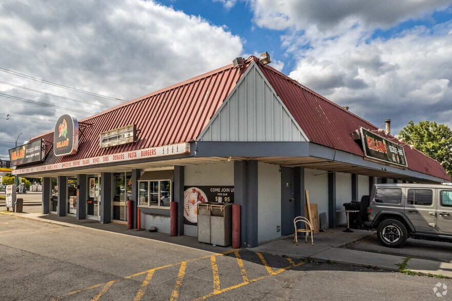 2225-2241 St Laurent Blvd, Ottawa, ON for sale - Building Photo - Image 2 of 2