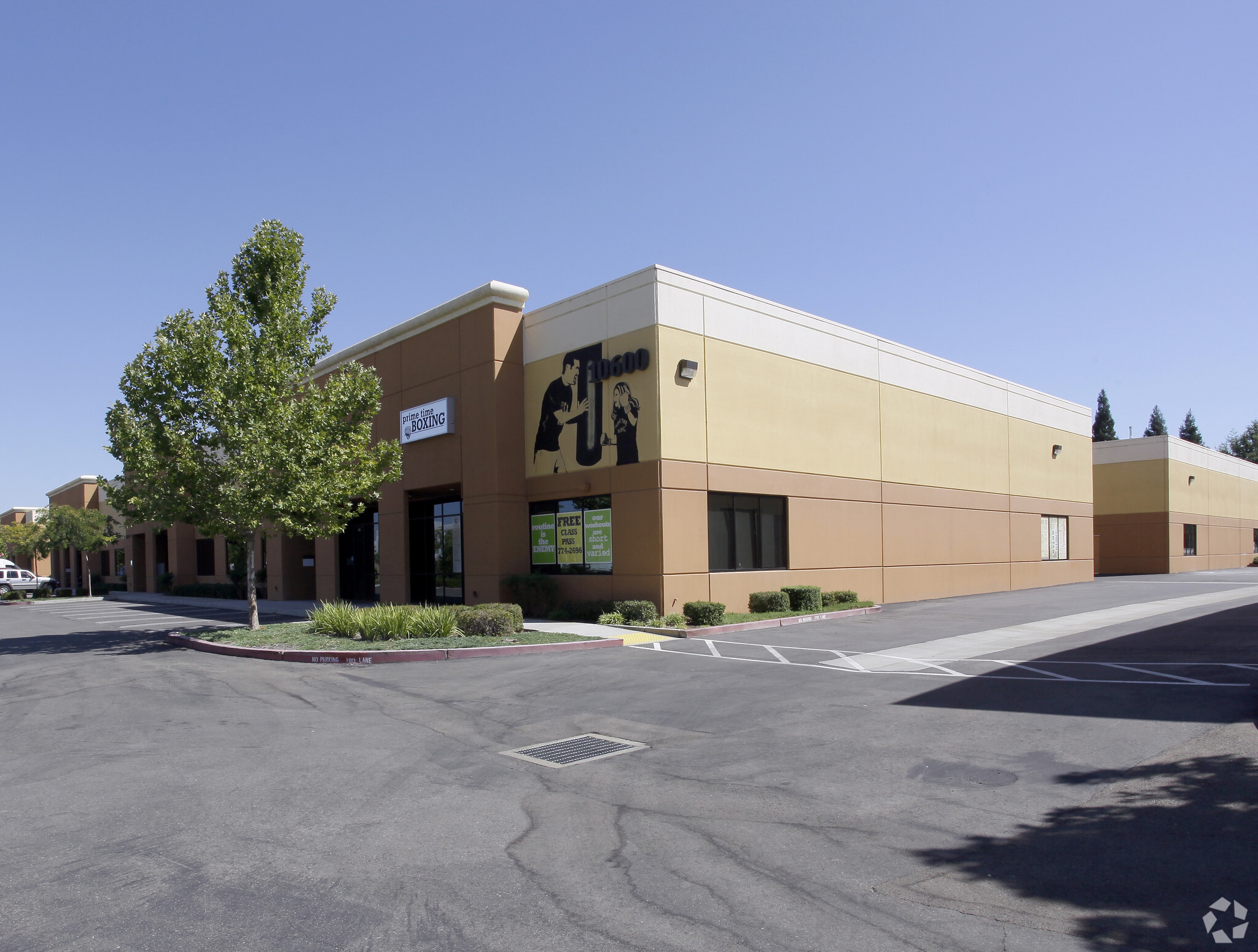 10600 Industrial Ave, Roseville, CA for lease Primary Photo- Image 1 of 5