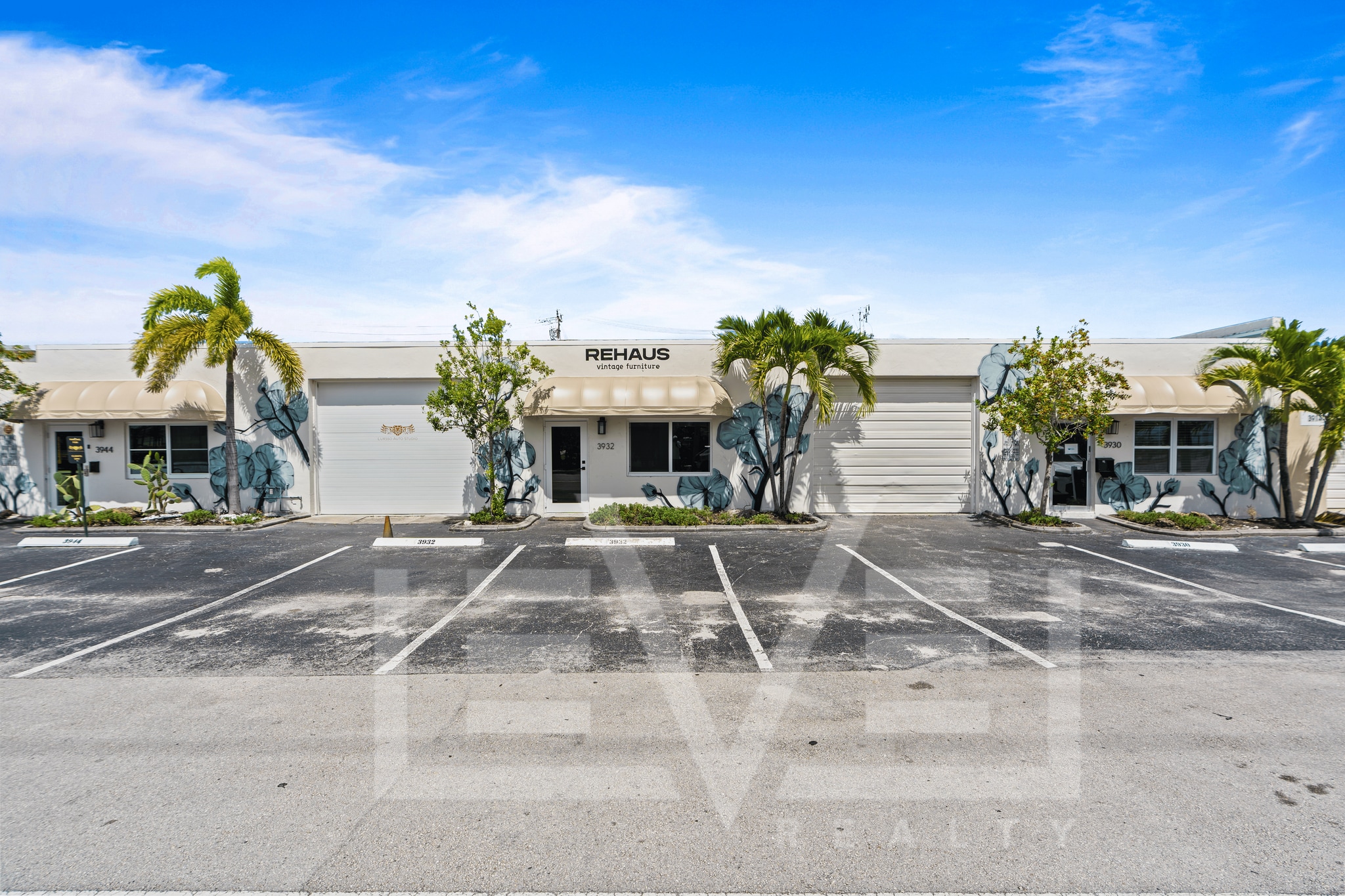 3932 NE 5th Ave, Oakland Park, FL for lease Building Photo- Image 1 of 17