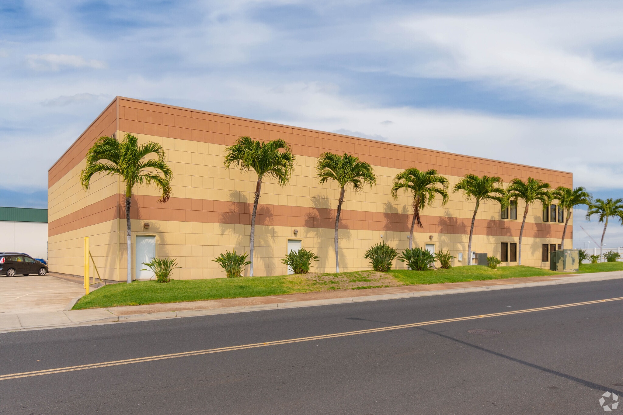 2149 Lauwiliwili St, Kapolei, HI for lease Primary Photo- Image 1 of 12