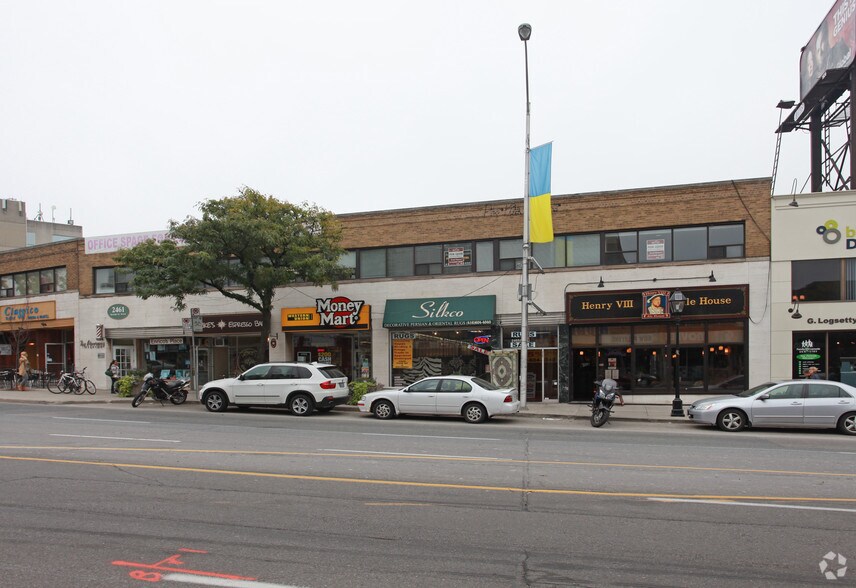 2453-2469 Bloor St W, Toronto, ON à louer - Photo du bâtiment - Image 3 de 10