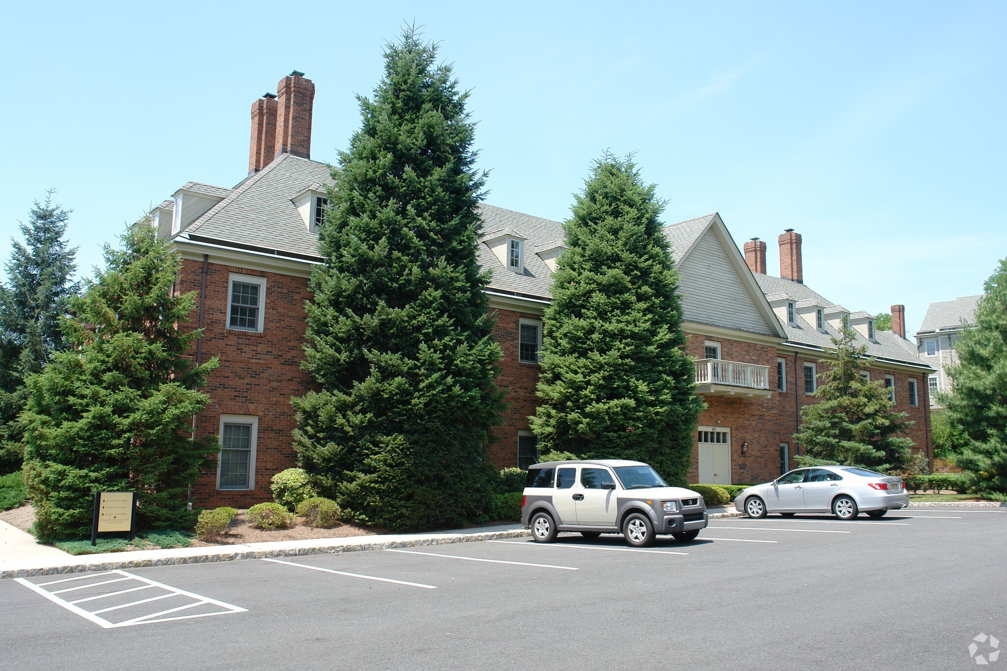 67 Beaver Ave, Clinton Township, NJ for lease Primary Photo- Image 1 of 9