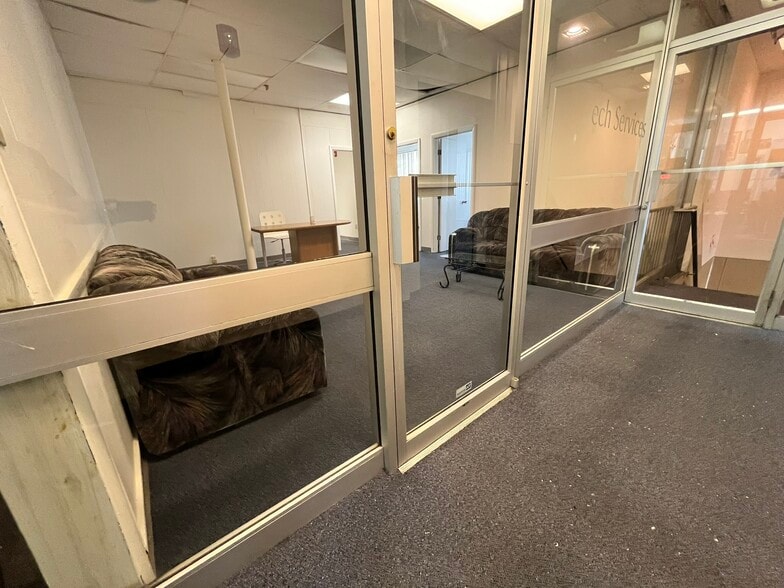 14 Dartmouth St, Malden, MA for lease - Building Photo - Image 3 of 29