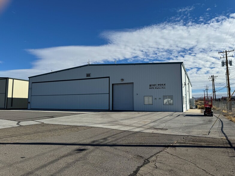 5975 Alpha Ave, Reno, NV à vendre - Photo du bâtiment - Image 3 de 13