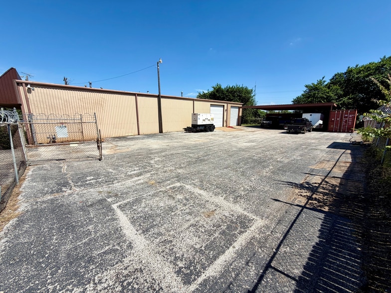 10908 S Pipeline Rd, Fort Worth, TX for sale - Building Photo - Image 2 of 10