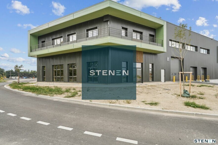 Industrial in Avignon for lease - Building Photo - Image 3 of 10