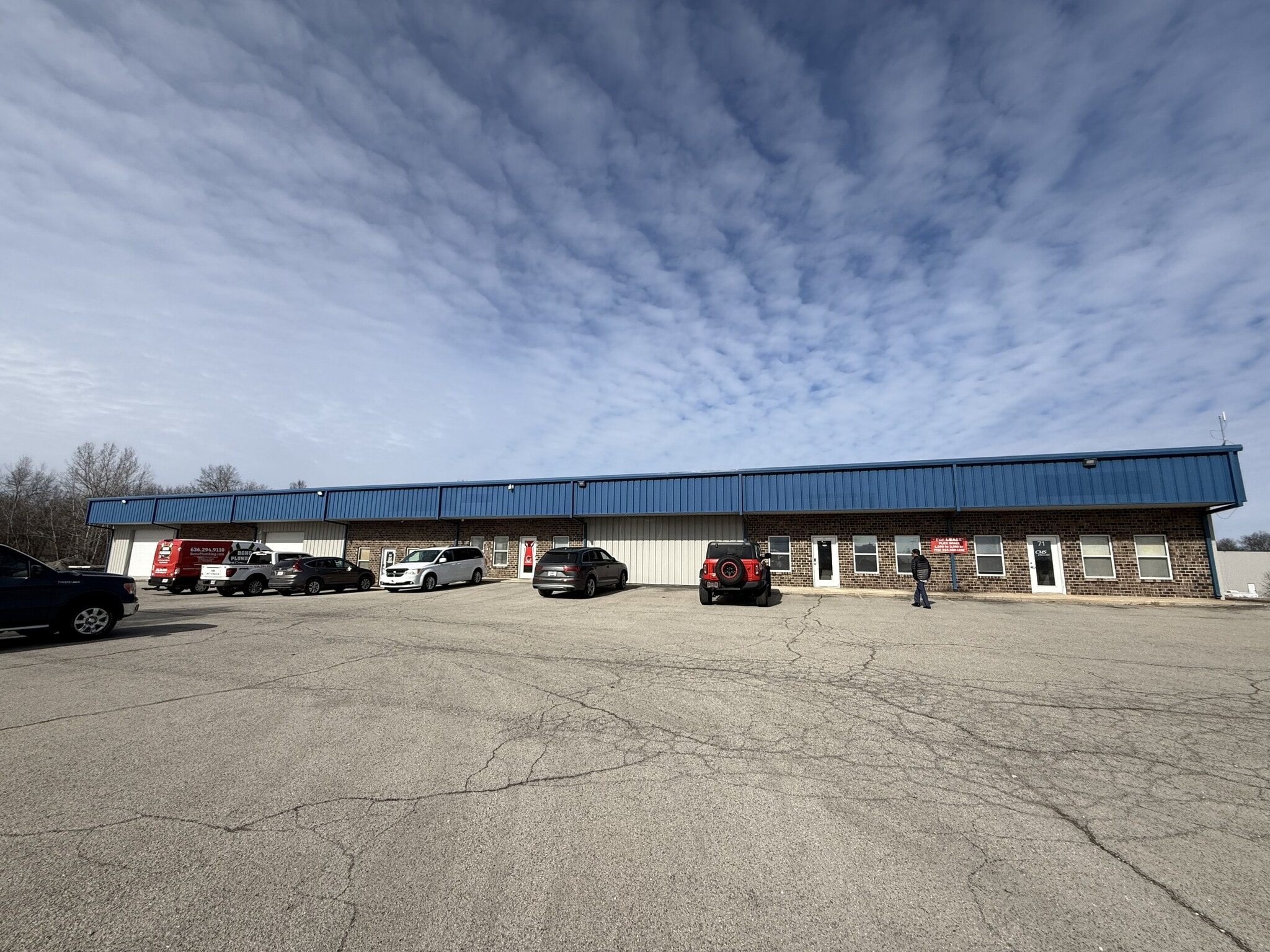 69-71 Progress Ct, Moscow Mills, MO for lease Primary Photo- Image 1 of 6