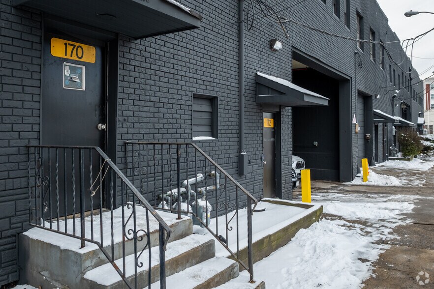 180 W Westfield Ave, Roselle Park, NJ à louer - Photo du bâtiment - Image 3 de 5