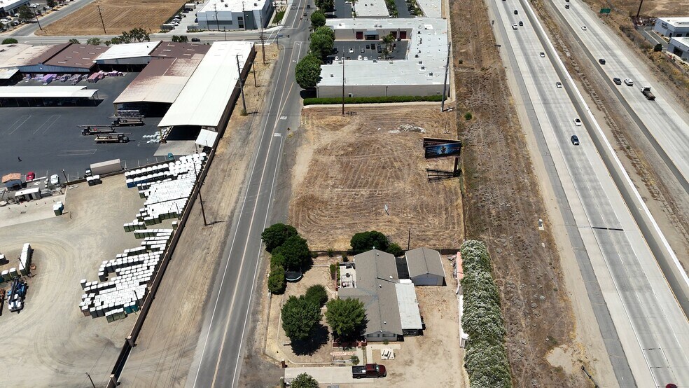 Lake Elsinore Land Portfolio portefeuille de 2 propriétés à vendre sur LoopNet.ca - Vidéo sur l’inscription commerciale - Image 2 de 20