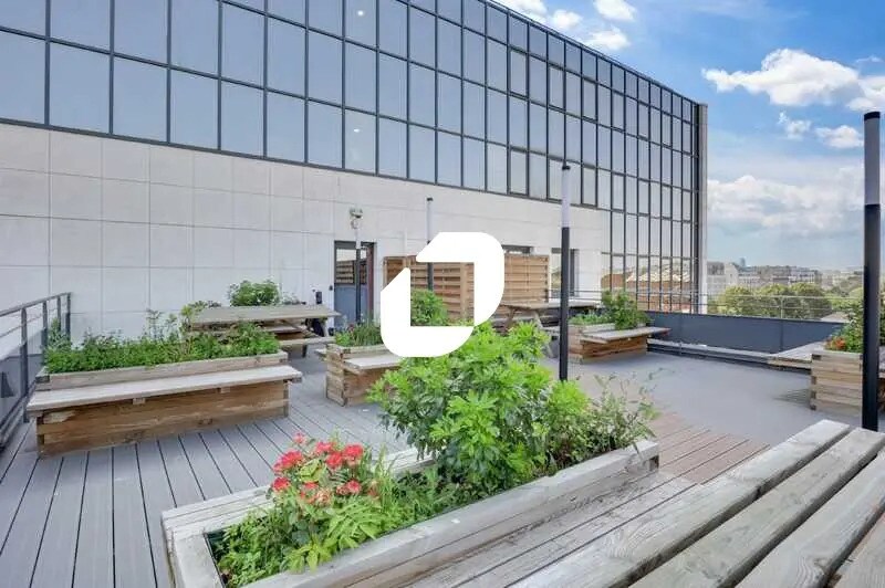 Office in Saint-Denis for lease Building Photo- Image 1 of 19