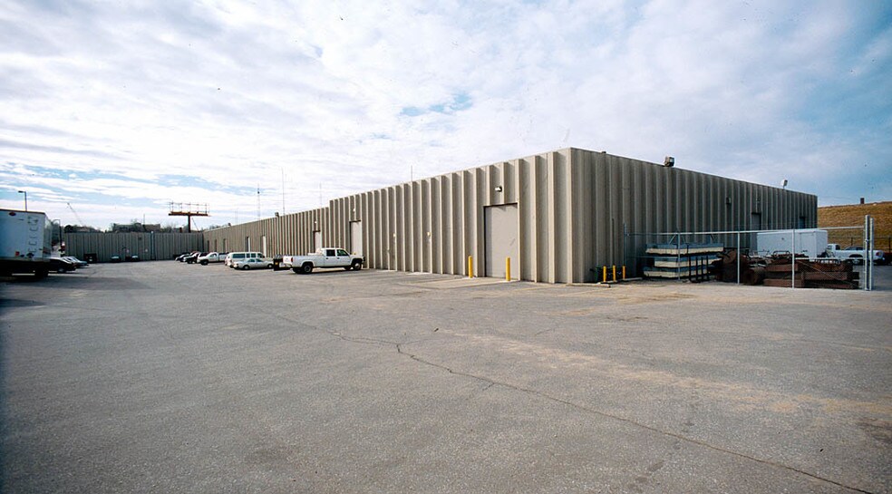 1704-1718 Troost Ave, Kansas City, MO for lease - Building Photo - Image 2 of 14