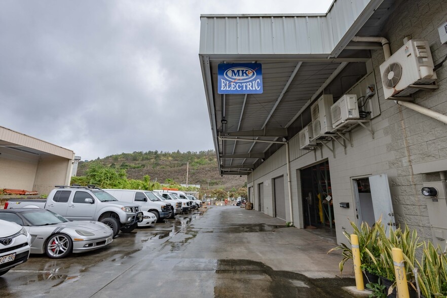 99-1392 Koaha Pl, Honolulu, HI for sale - Building Photo - Image 3 of 44